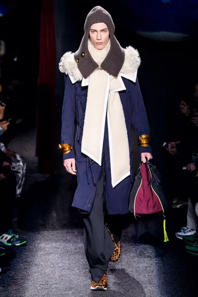 Look 5